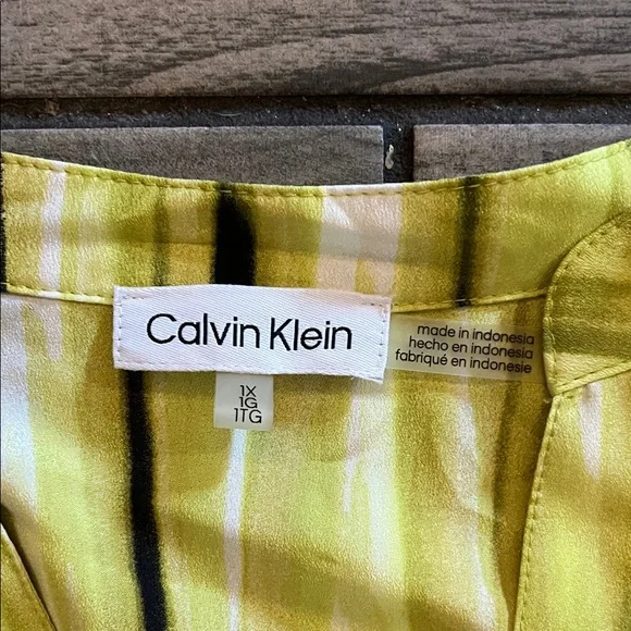Calvin Klein women’s Vibrant Yellow Striped Button-Up Blouse 1X - Picture 2 of 3